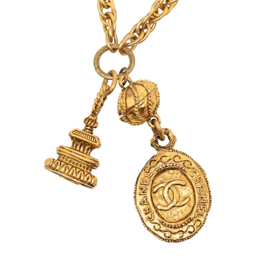 Chanel CC Gold Plated Medallion and Pagoda Pendant Necklace Gold Metal Very good condition - Back View