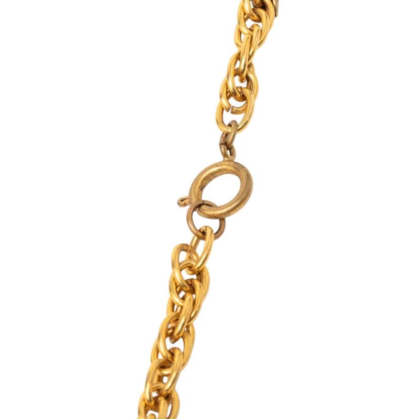 Chanel CC Gold Plated Medallion and Pagoda Pendant Necklace Gold Metal Very good condition - Model View