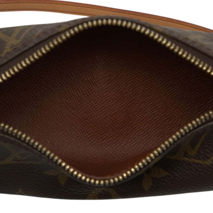 Louis Vuitton Monogram Papillon Pochette Brown Good condition - Model View