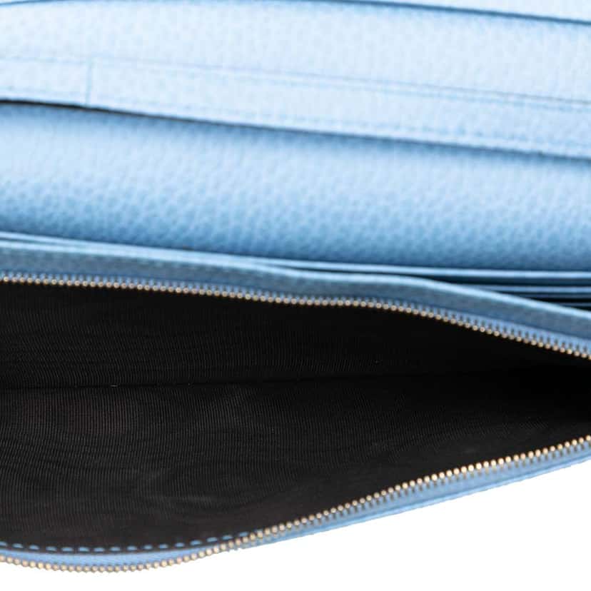 Gucci Dollar Calfskin Swing Wallet On Strap Blue Leather Very good condition - Model View