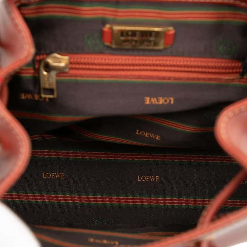 Loewe Leather Velazquez Twist Backpack Red Leather Good condition - Model View