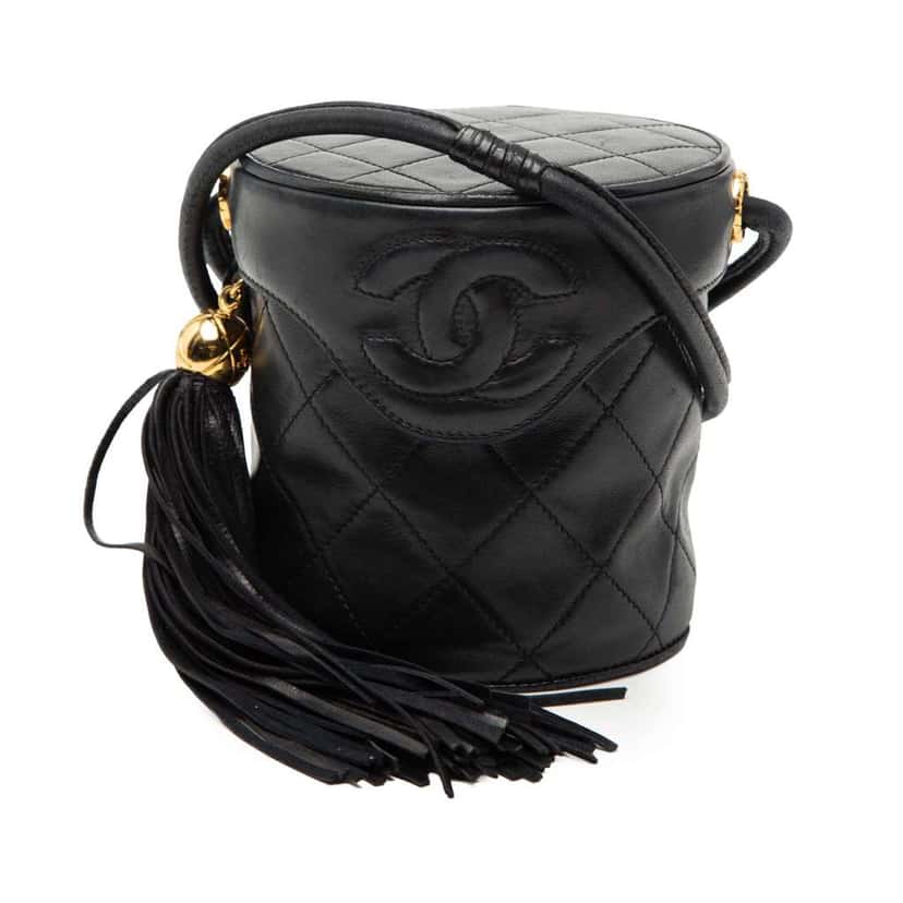 Chanel Mini Quilted Lambskin Canteen Tassel Vanity Case Black Leather Very good condition - Front View