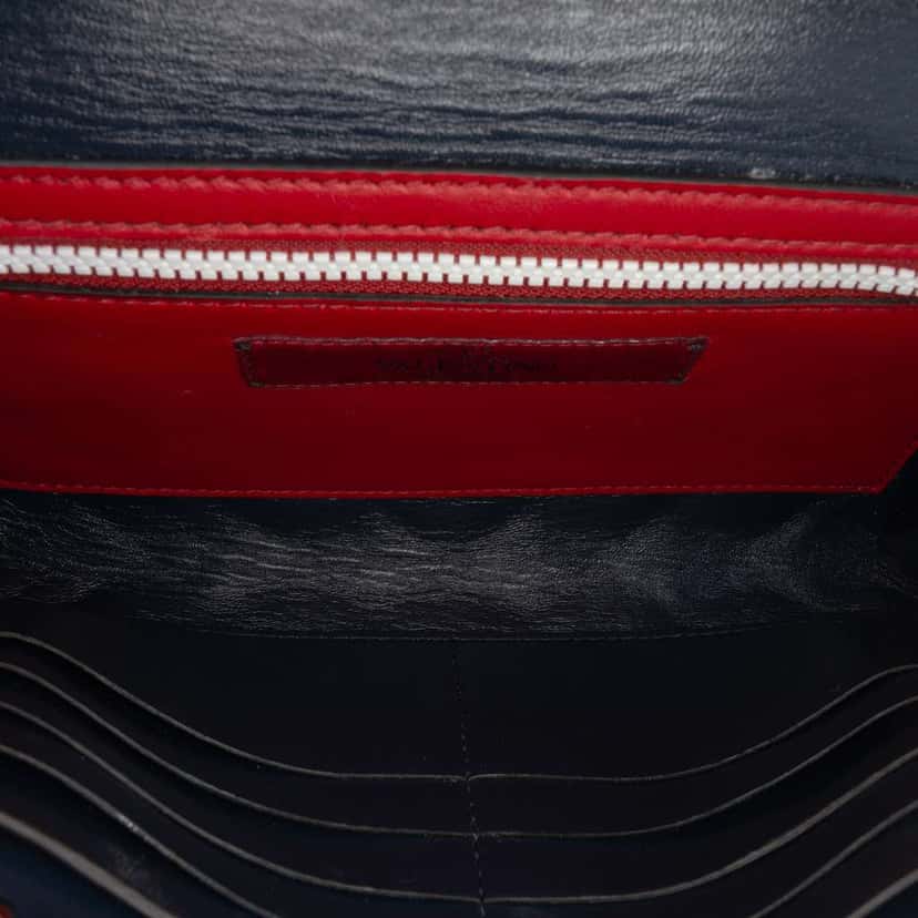 Valentino Quilted Lambskin Free Rockstud Spike Wallet On Chain Black Leather Very good condition - Model View