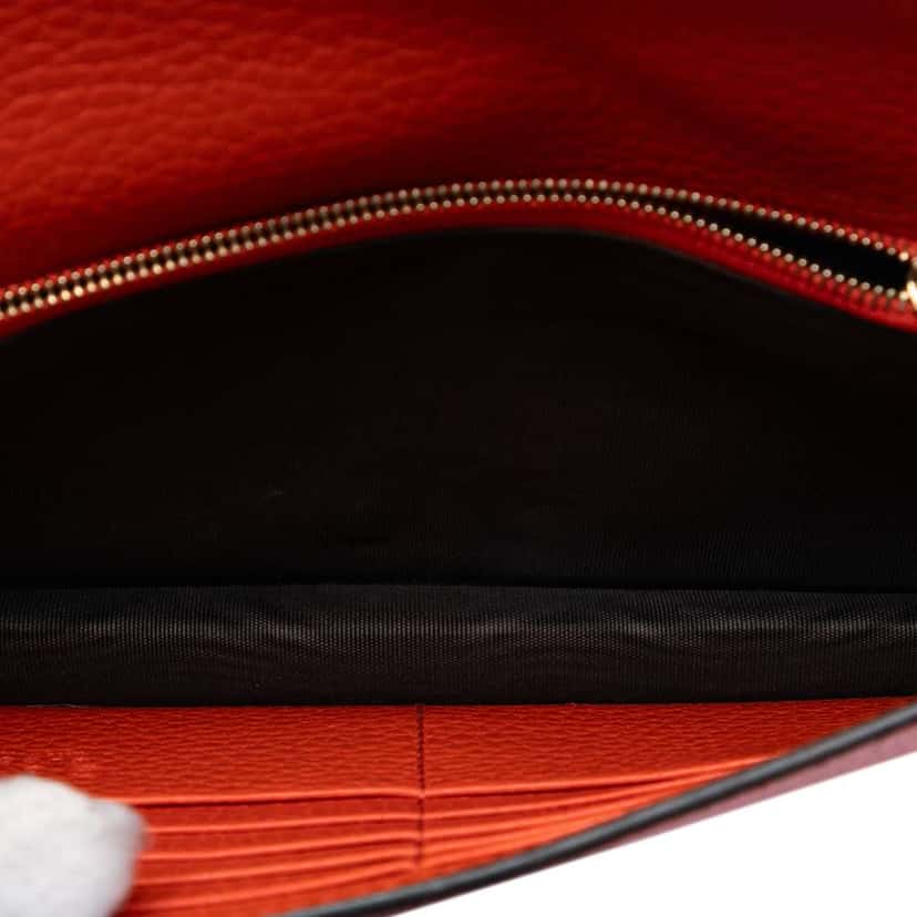 Gucci Leather Betty Wallet on Chain Orange Leather Very good condition - Model View
