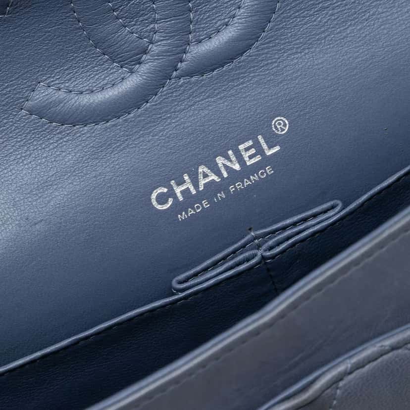 Chanel Medium Classic Lambskin Double Flap Grey Leather Very good condition - Box View