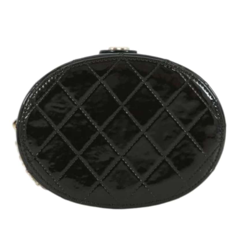 Chanel CC Quilted Patent Round Vanity Clutch With Chain Black Leather Very good condition - Inside View