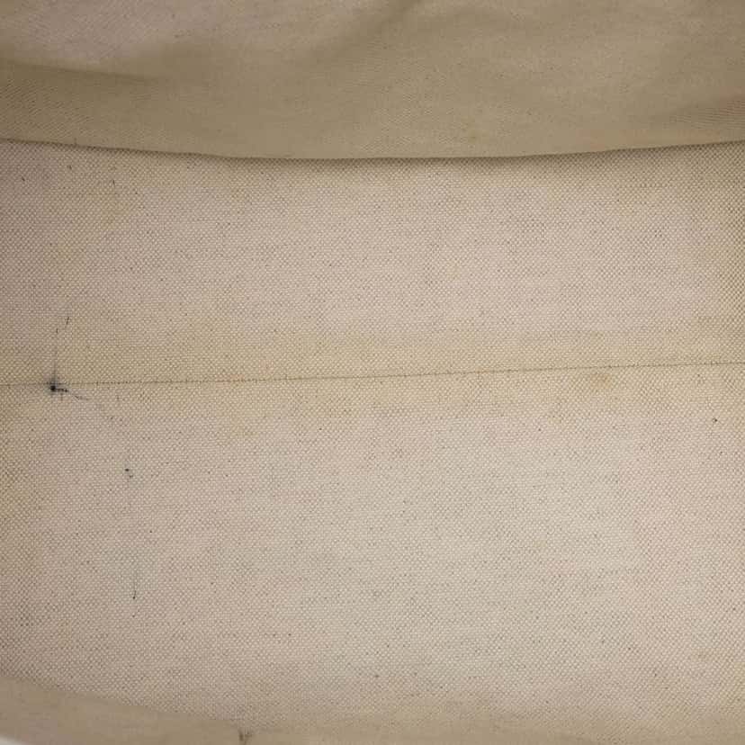 Gucci Microguccissima Nice Tote White Leather Very good condition - Model View