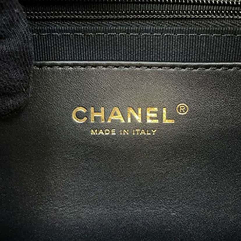 Chanel Shiny Lambskin Bow Bag Black Leather Good condition - Box View