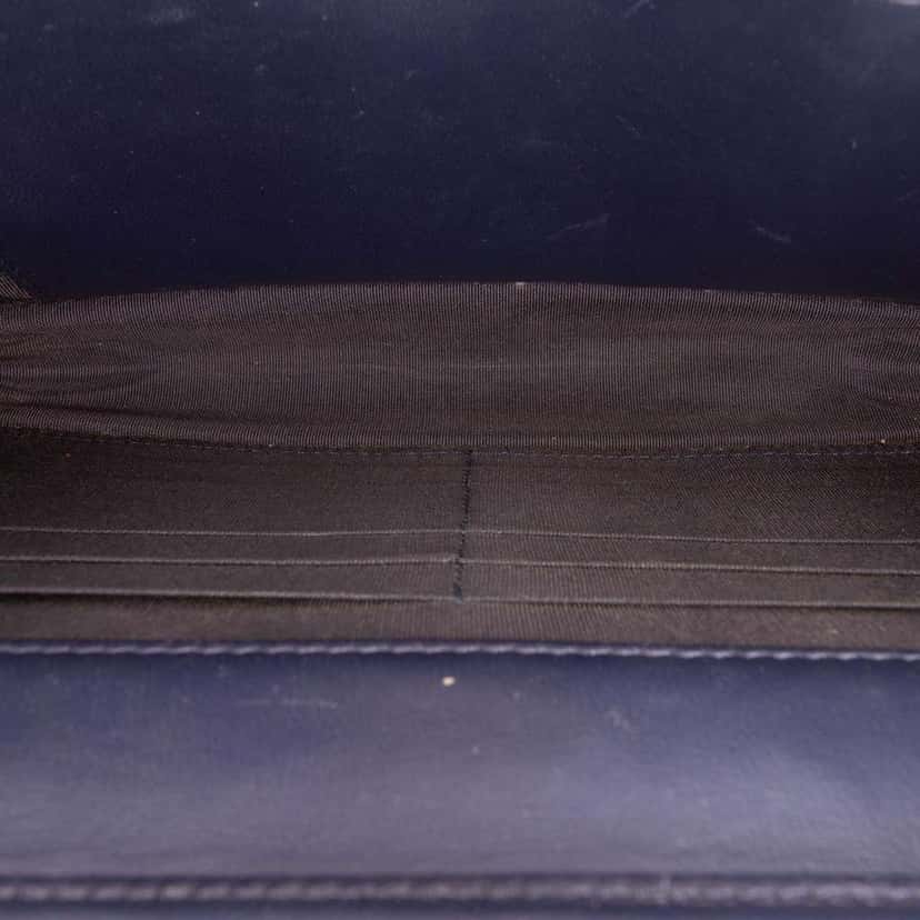 Chanel CC Quilted Lambskin Double Stitch Tassel Wallet On Chain Blue Leather Good condition - Model View