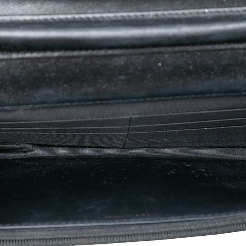 Chanel Chevron Caviar Boy Wallet On Chain Black Leather Good condition - Model View