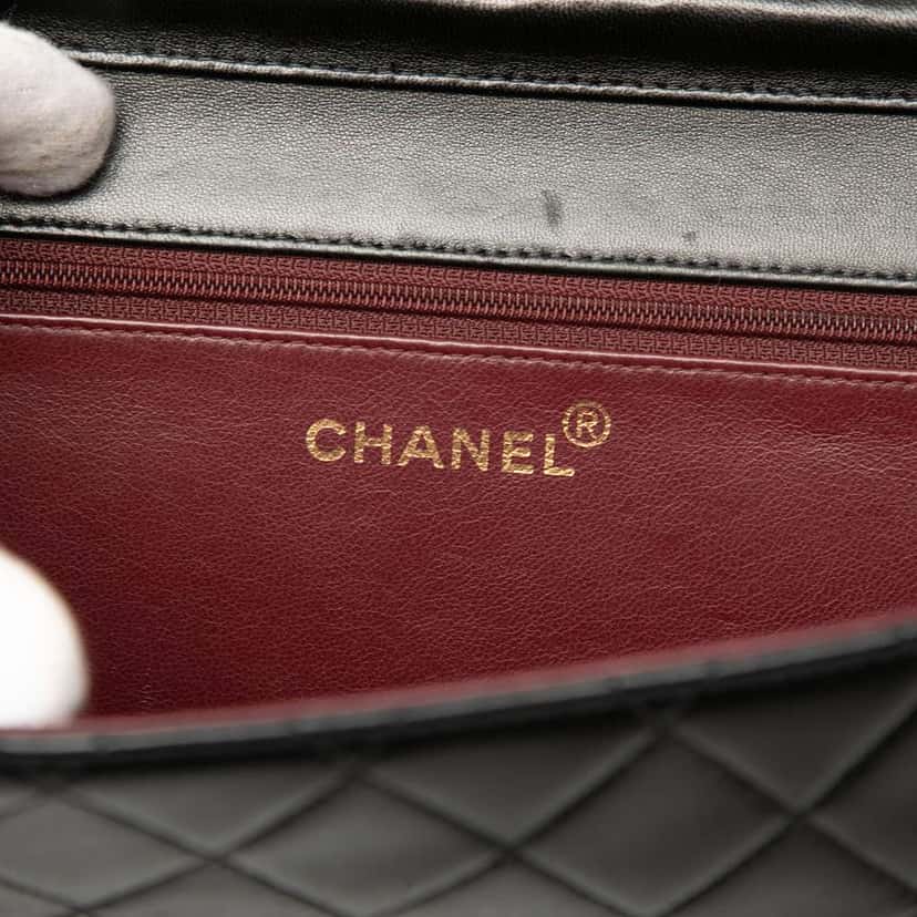Chanel Small CC Quilted Lambskin Single Flap Black Leather Very good condition - Box View