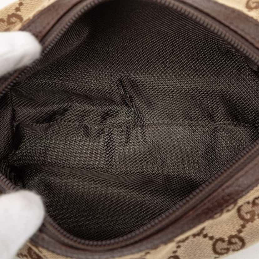 Gucci GG Canvas Pouch Brown Canvas Good condition - Model View