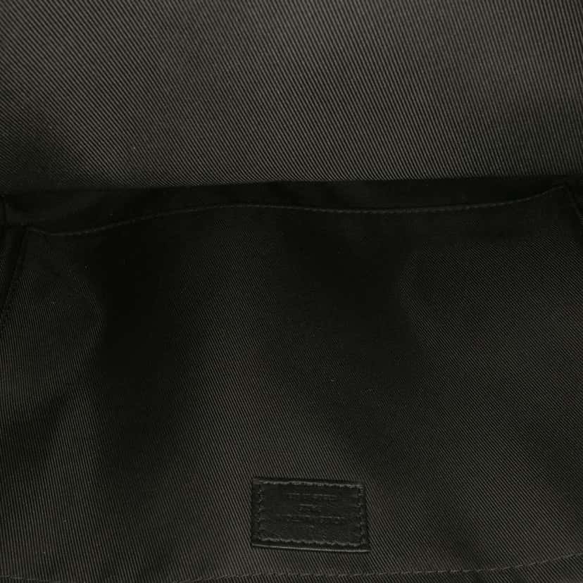 Louis Vuitton Monogram Palm Springs MM Brown Good condition - Model View