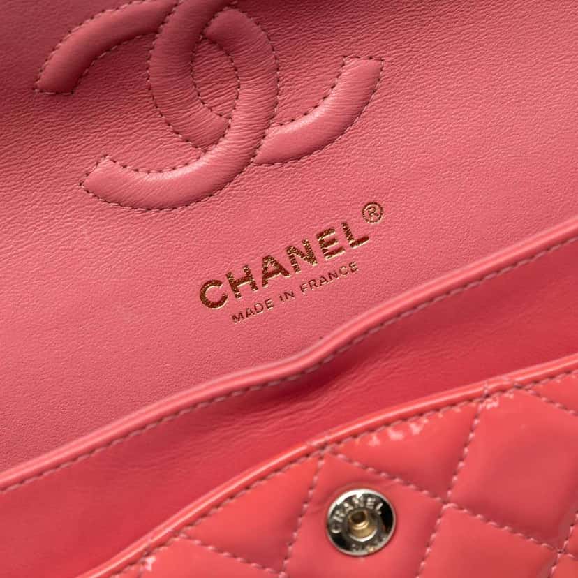 Chanel Small Classic Patent Double Flap Pink Leather Very good condition - Box View