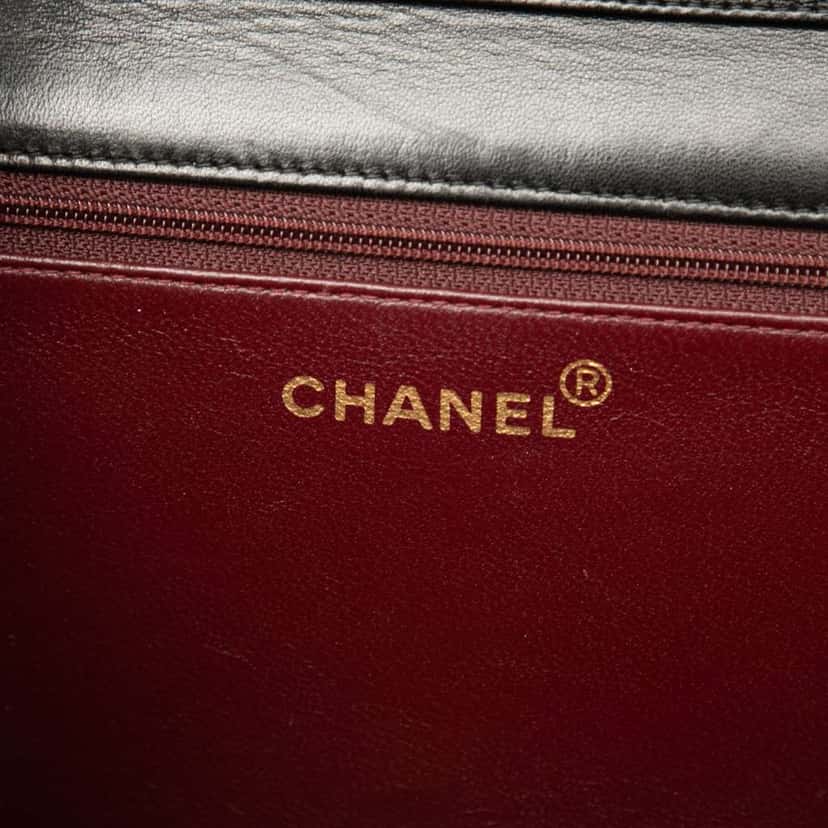 Chanel Small CC Quilted Lambskin Single Flap Black Leather Very good condition - Box View