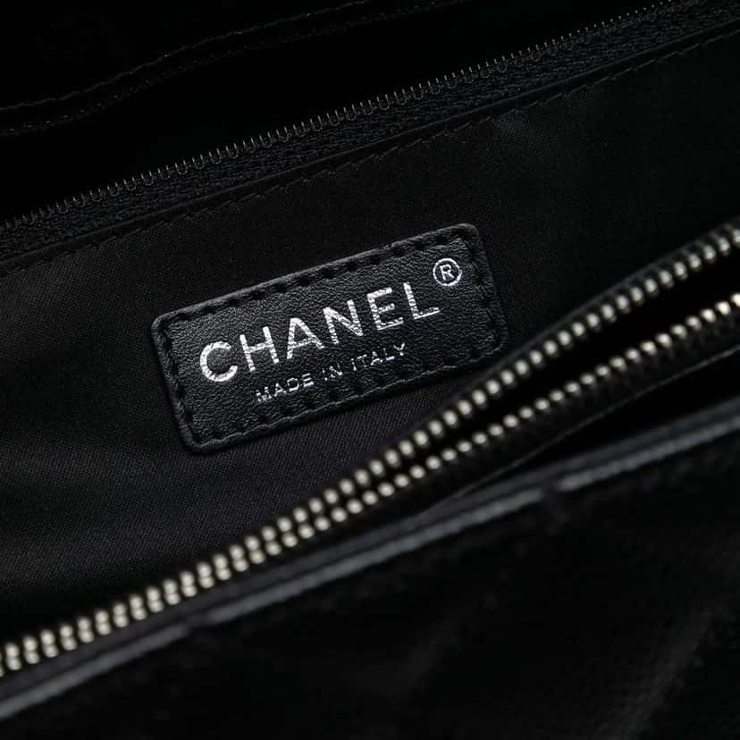 Chanel Caviar Grand Shopping Tote Black Leather Good condition - Box View