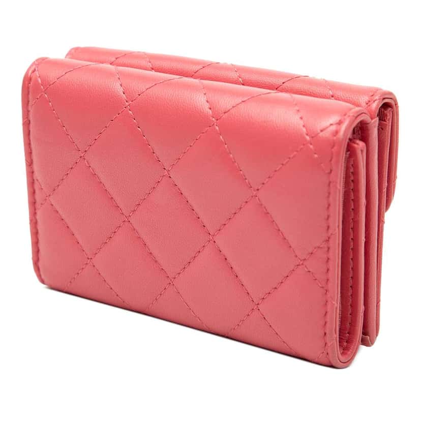 Chanel CC Quilted Lambskin Compact Flap Wallet Pink Leather Very good condition - Back View