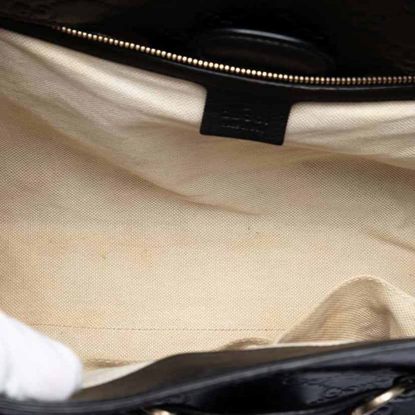 Gucci Large Guccissima Emily Shoulder Bag Black Leather Good condition - Model View
