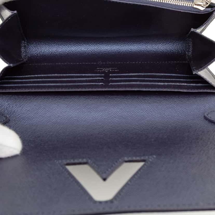 Louis Vuitton Epi Sequin Flames Twist Chain Wallet Blue Leather Very good condition - Model View