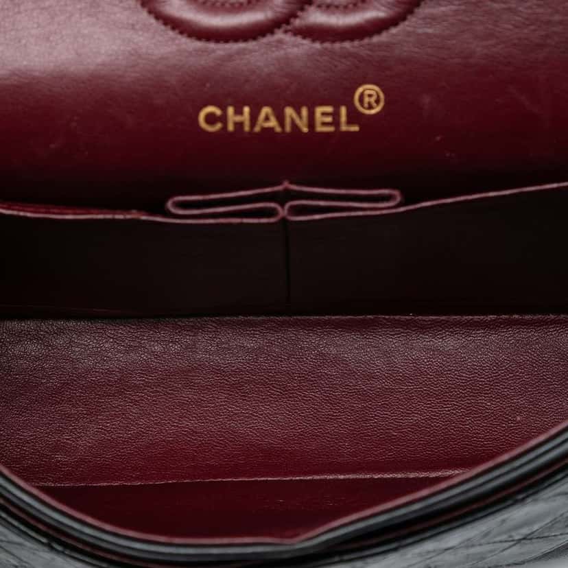 Chanel Small Classic Lambskin Double Flap Black Leather Good condition - Model View