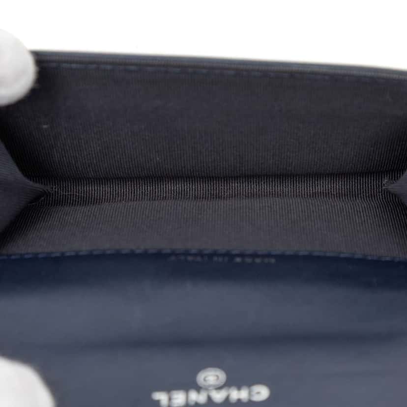 Chanel CC Double Stitch Lambskin Flap Card Holder Blue Leather Good condition - Model View