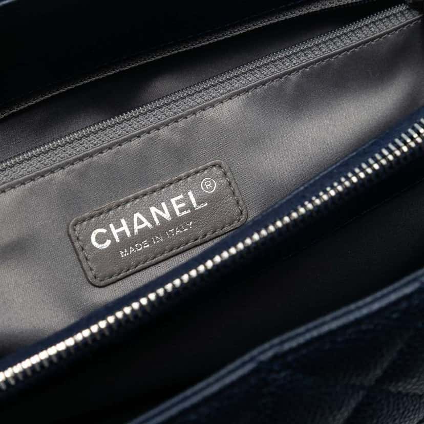 Chanel Caviar Grand Shopping Tote Blue Leather Very good condition - Box View
