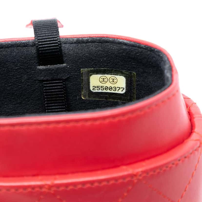 Chanel CC Quilted Lambskin Chain Around Phone Holder Red Leather Very good condition - Box View