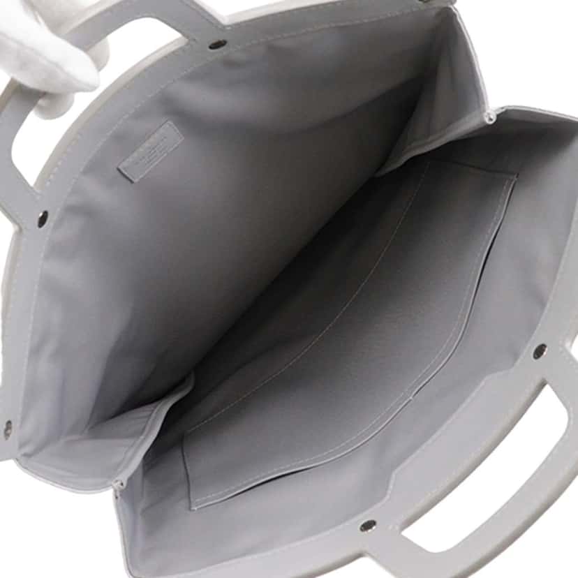 Louis Vuitton Monogram Chalk Flat Tote Grey Good condition - Model View