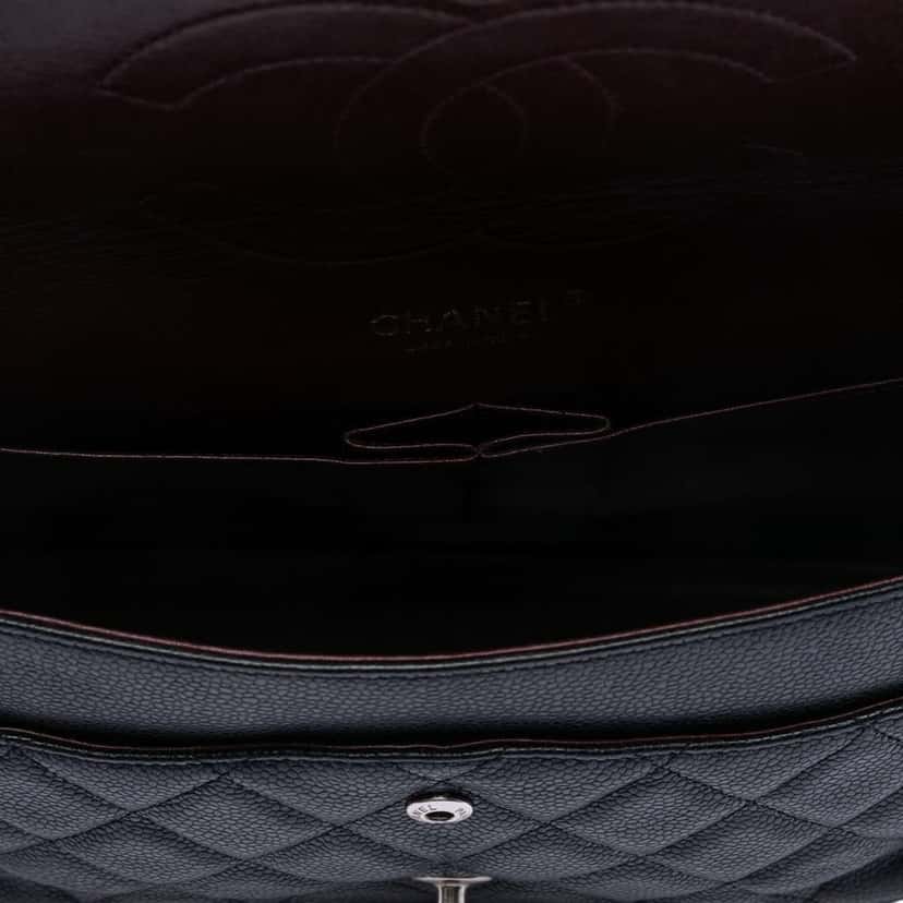 Chanel Jumbo Classic Caviar Double Flap Black Leather Very good condition - Model View