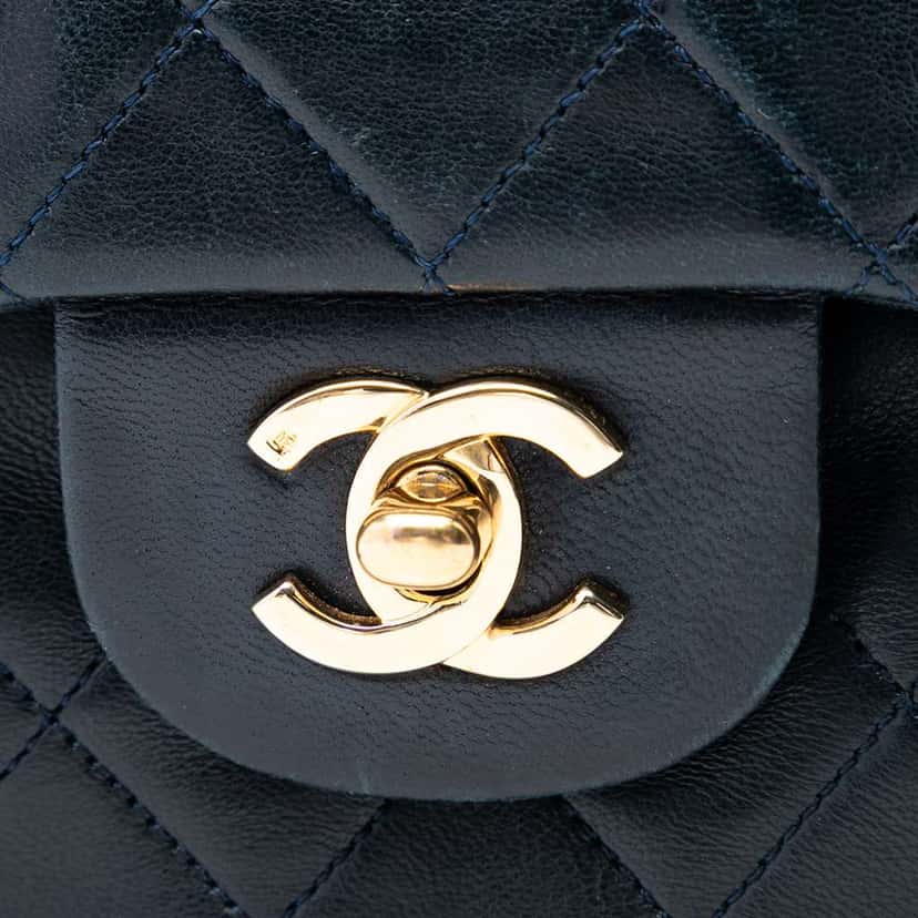 Chanel Medium Classic Lambskin Double Flap Blue Leather Good condition - Box View