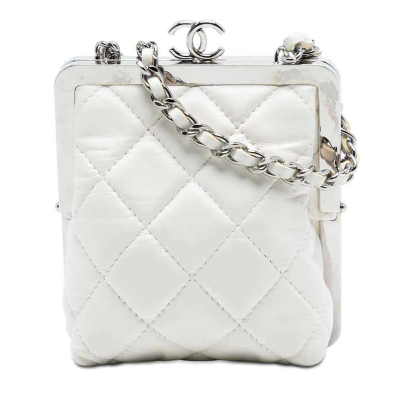Chanel Lambskin and Acrylic Kiss Clutch with Chain White Leather Very good condition - Front View