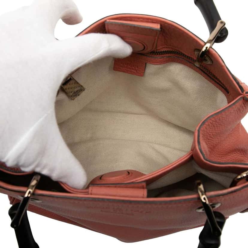 Gucci Small Calfskin Bamboo Shopper Satchel Pink Leather Very good condition - Model View