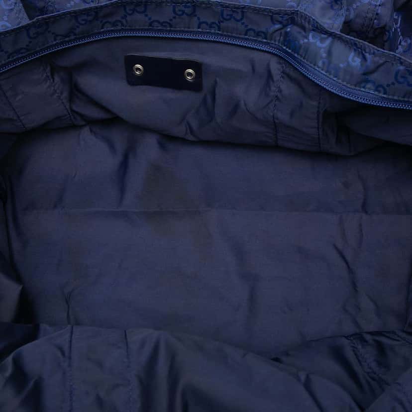 Gucci GG Nylon Teddy Bear Folding Tote Blue Very good condition - Model View