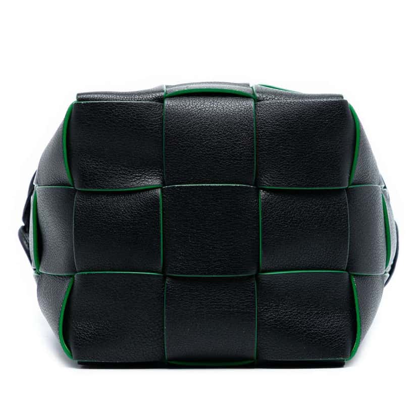 Bottega Veneta Small Nappa Maxi Intrecciato Cassette Bucket Bag Black Leather Very good condition - Inside View