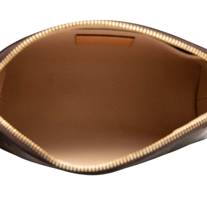 Louis Vuitton Monogram Cosmetic Pouch PM Brown Good condition - Model View