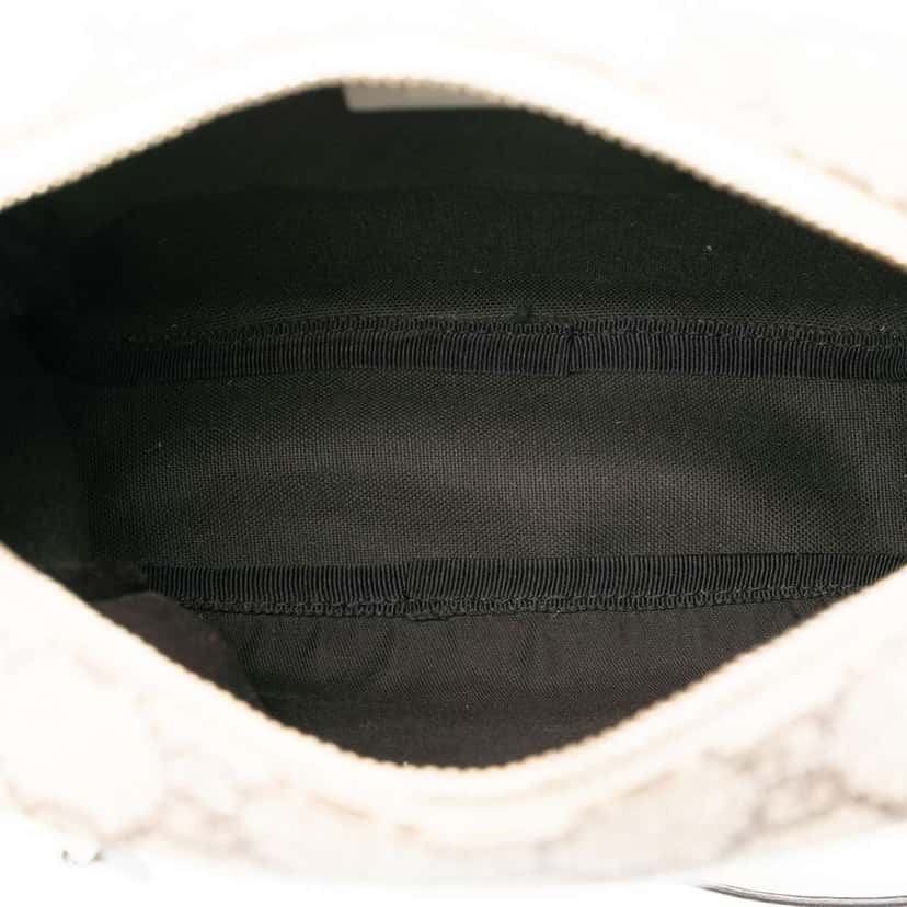 Gucci GG Supreme Crossbody Brown Canvas Good condition - Model View