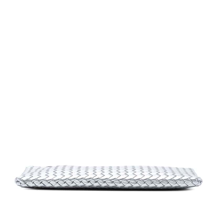 Bottega Veneta Metallic Nappa Intrecciato Clutch Silver Leather Good condition - Inside View