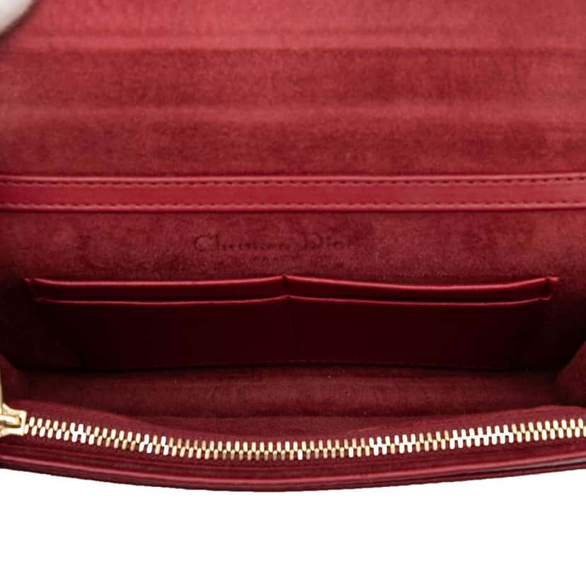 Dior Grained Calfskin Diorama Wallet on Chain Red Leather Good condition - Model View