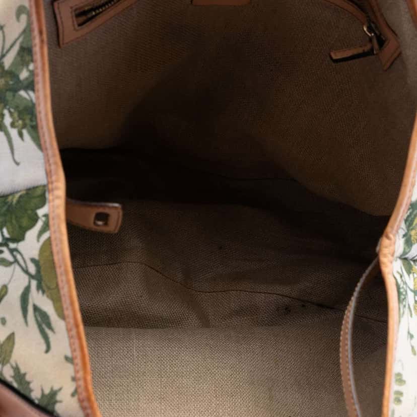 Gucci Medium Canvas Floral Pelham Shoulder Bag White Velvet Good condition - Model View