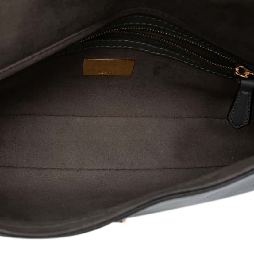 Fendi Vitello Grace FF 1974 Baguette Crossbody Grey Leather Very good condition - Model View