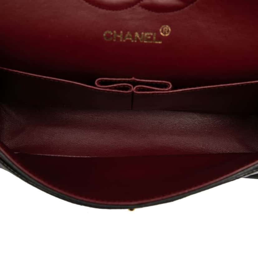Chanel Medium Classic Lambskin Double Flap Black Leather Good condition - Model View