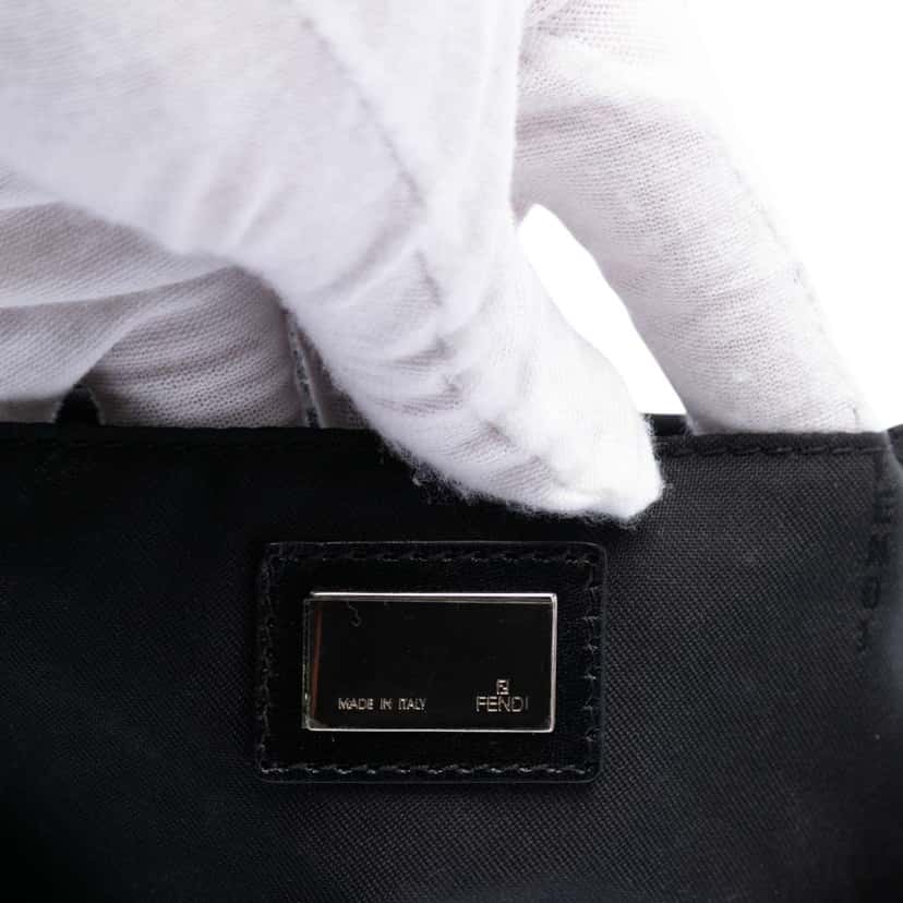 Fendi Zucchino Canvas Oyster Shoulder Bag Black Canvas Very good condition - Box View