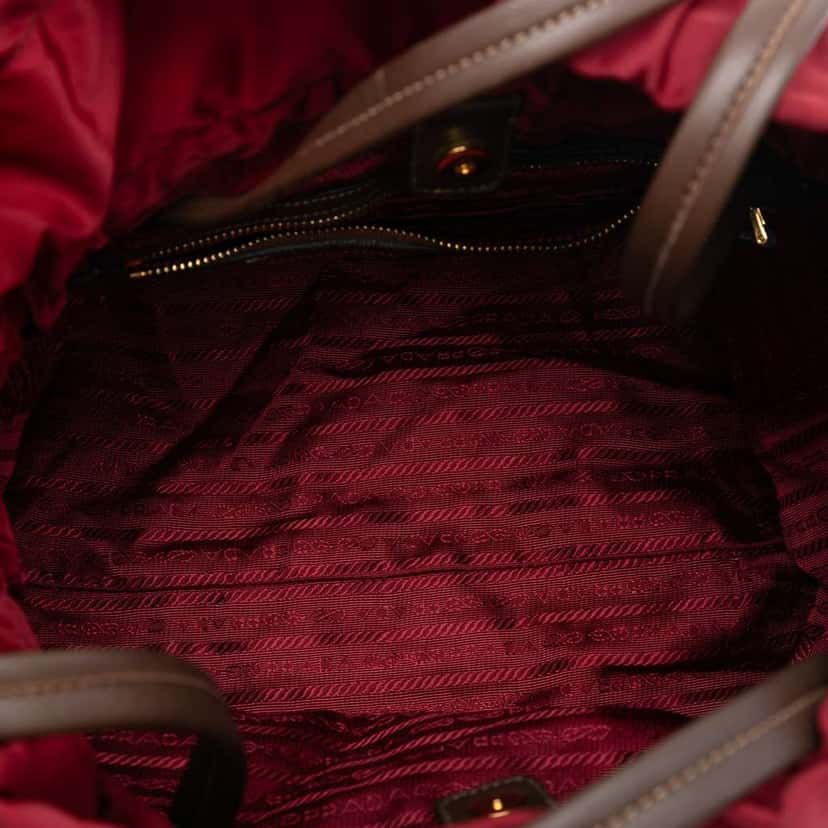 Prada Tessuto Logo Drawstring Tote Red Good condition - Model View