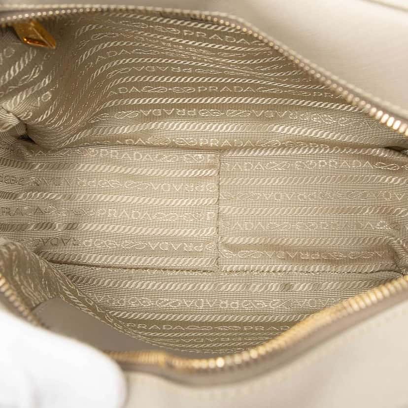 Prada Saffiano Lux Satchel Brown Leather Very good condition - Model View