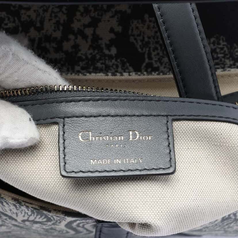 Dior Canvas Embroidered Reverse Toile De Jouy Saddle Bag Grey Canvas Good condition - Box View