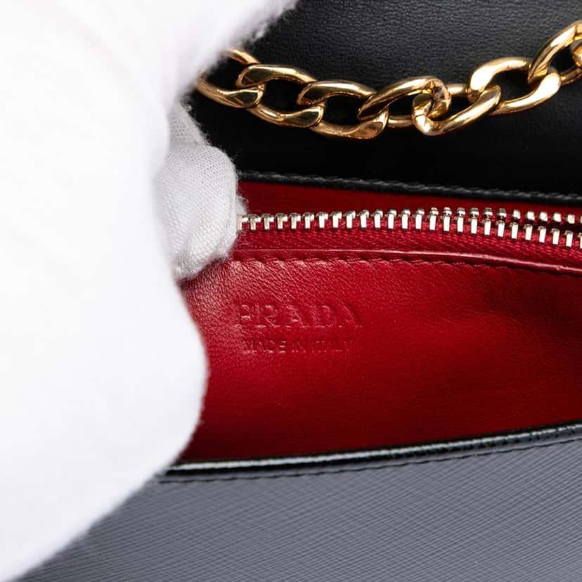 Prada Saffiano Vernice Fiocco Bow Wallet On Chain Black Leather Good condition - Box View