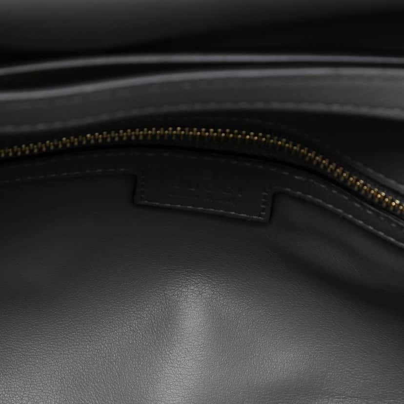 Gucci Small Calfskin Blondie Chain Satchel Grey Leather Very good condition - Model View