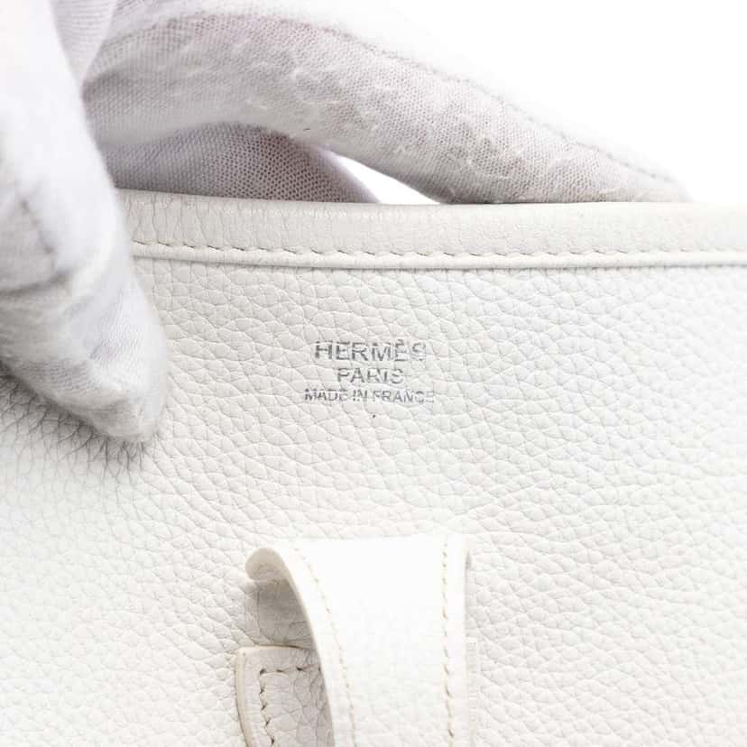Hermès Clemence Evelyne III 29 White Leather Good condition - Box View