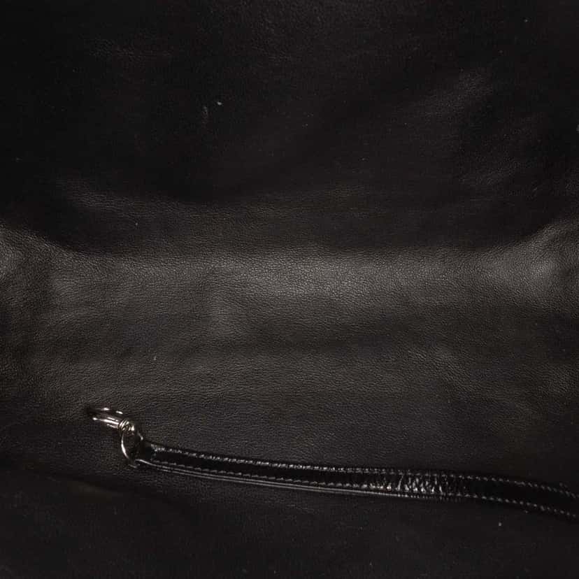 Chanel Patent Mademoiselle Lock Convertible Wrist Clutch Black Leather Good condition - Model View