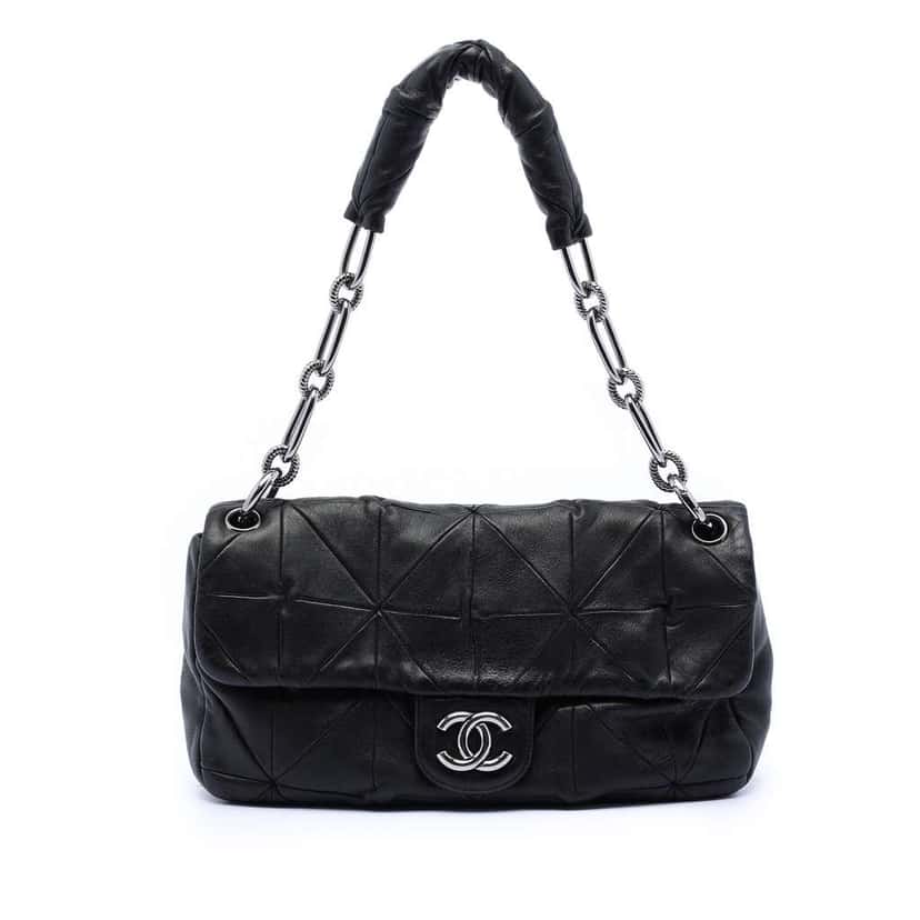 Chanel Quilted Lambskin Origami Soft Squares Flap Black Leather Good condition - Front View